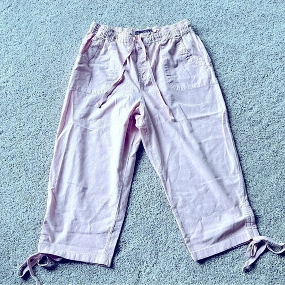 💚NWT Gloria Vanderbilt cropped pull on pants size medium